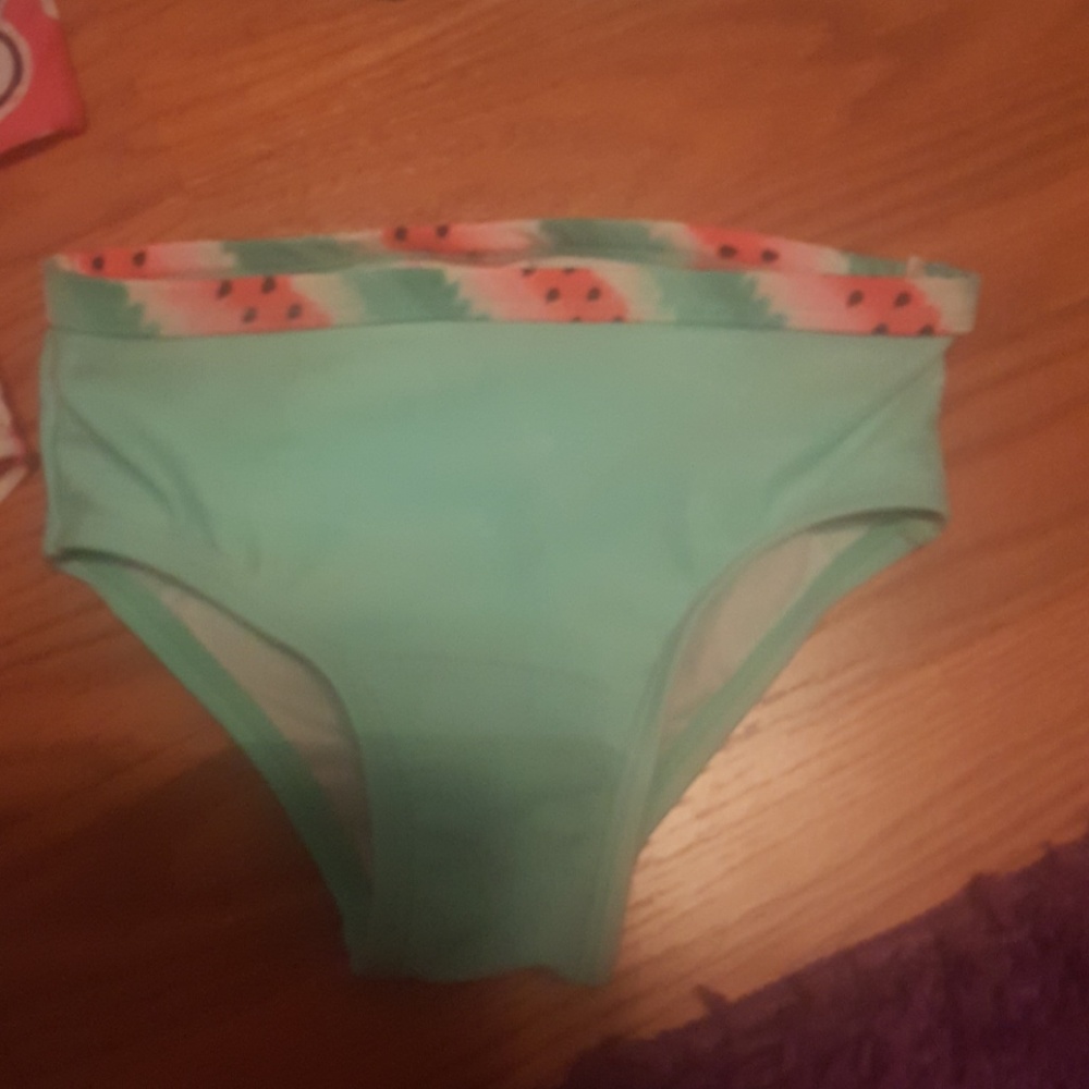 Swum suits - Picture 5 of 8